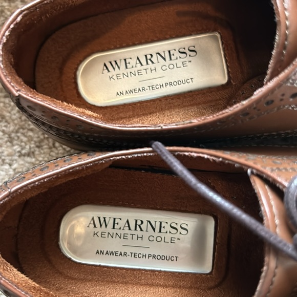 Kenneth Cole men’s dress shoe size 91/2 medium. Worn once for a wedding - Picture 4 of 4